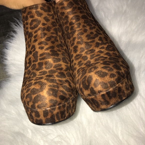 Cute ankle bootiesππHPππ - Picture 2 of 8